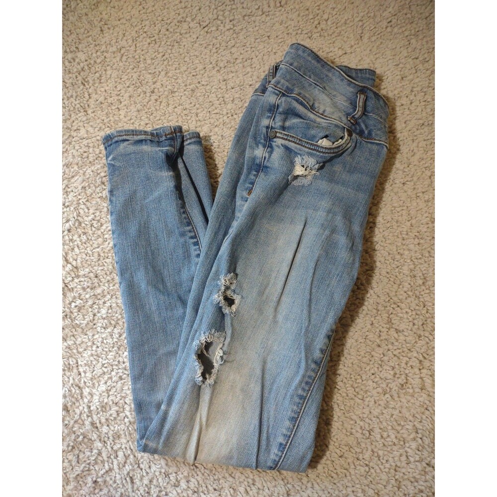 Refuge Womens Size 6 Light Wash Distressed Jeggings Double Button